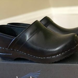 Dansko Professional Black Cabrio Clogs